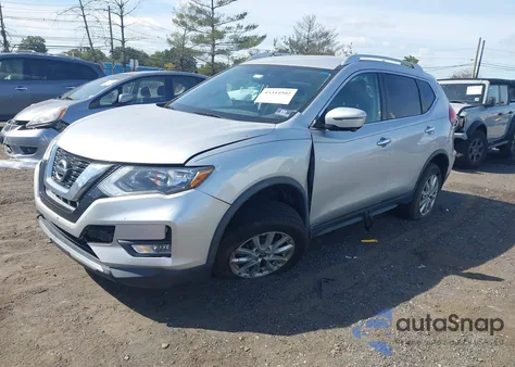 2017 Nissan Rogue Sv z USA, uszkodzony, nr VIN KNMAT2MV9HP515482
